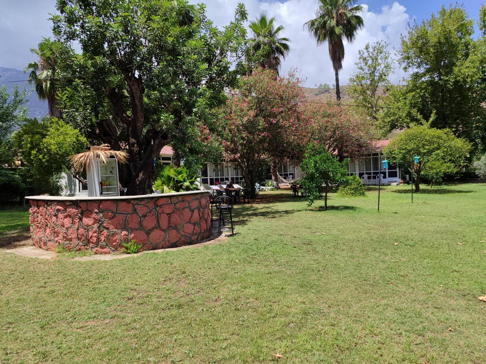 Kuecuek Ev Bed & Breakfast Kumluca ภายนอก รูปภาพ
